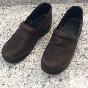 LL Bean  brown leather clogs